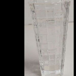MIKASA LEAD CRYSTAL GEOMETRIC FLOWER VASE 8 in tall (GS3)